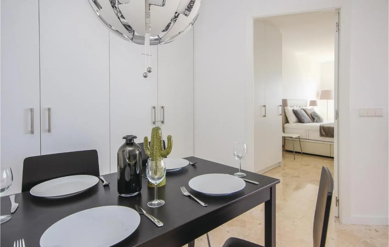 Sunny Apartment In Marbella
